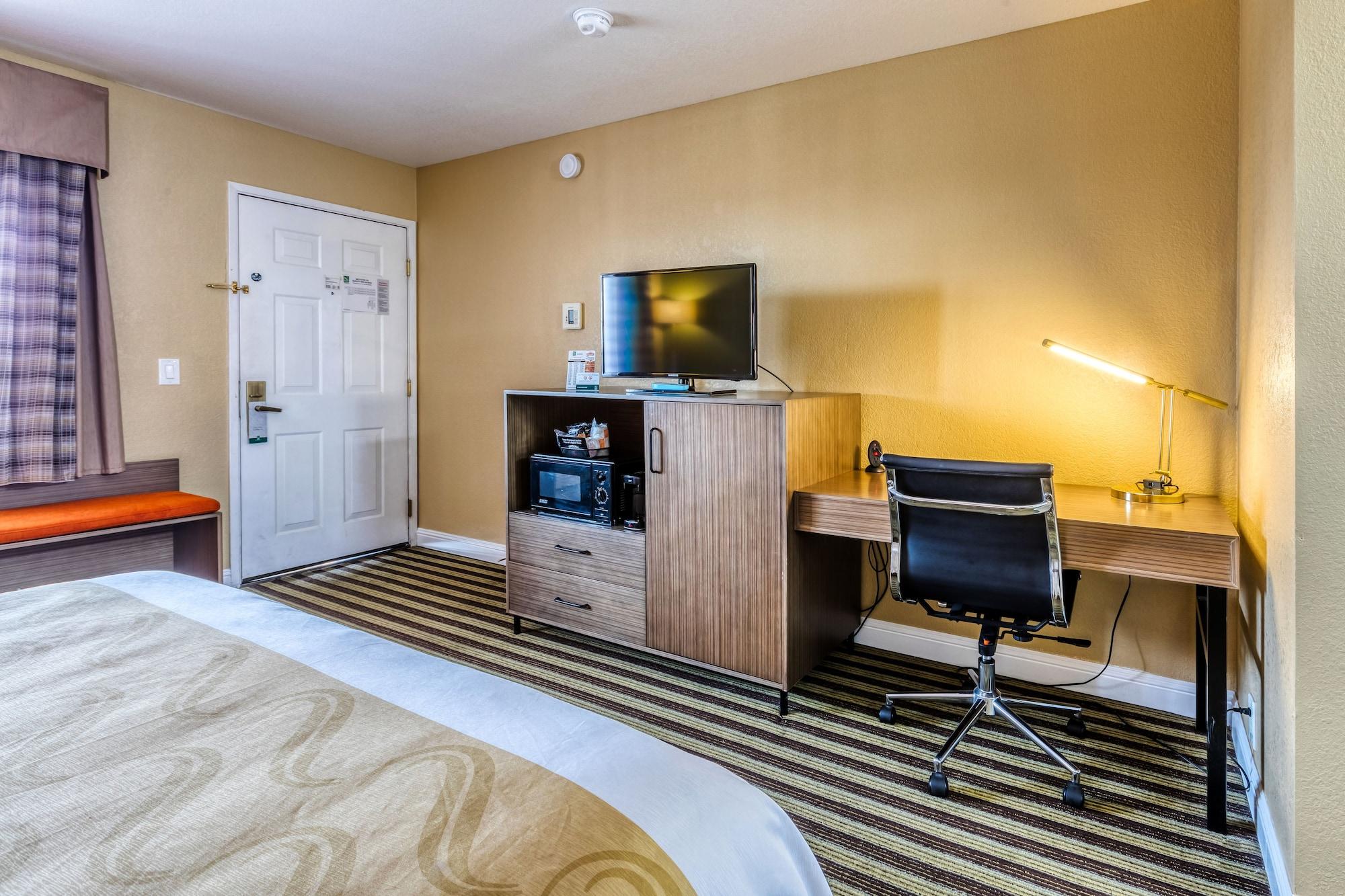 Quality Motel Salinas
