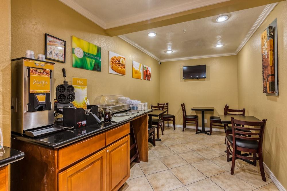 Quality Motel 3*