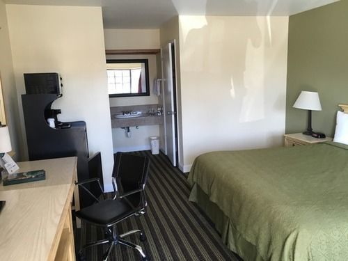 Quality Motel 3*